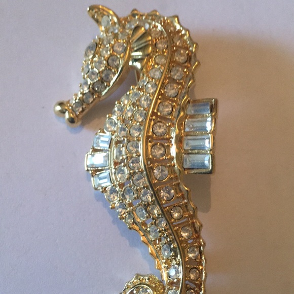 Nolan Miller Seahorse Brooch Pin - Picture 2 of 4